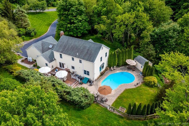 12 Fawn Ridge Dr, Brookfield, CT 06804 - aerial view of a pool