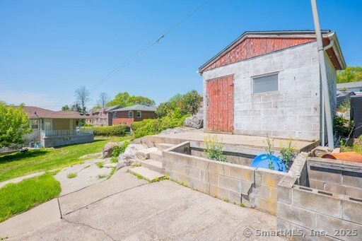 188 Judith Ln, Waterbury, CT 06704 - view of patio / terrace