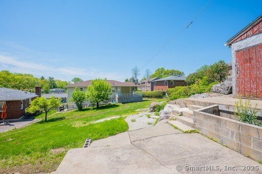 188 Judith Ln, Waterbury, CT 06704 - view of green lawn