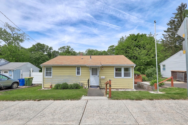 35 Brookview Ave, Waterbury, CT 06706 - view of bungalow