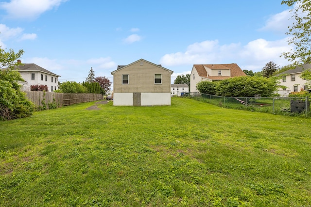 124 Jordan Ln, Wethersfield, CT 06109 - view of yard