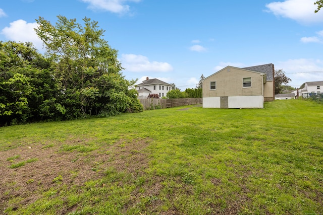 124 Jordan Ln, Wethersfield, CT 06109 - view of yard