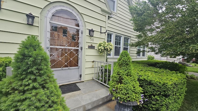 58 Waverly Pl, Bridgeport, CT 06610 - view of doorway to property