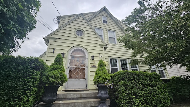 58 Waverly Pl, Bridgeport, CT 06610 - view of front of home