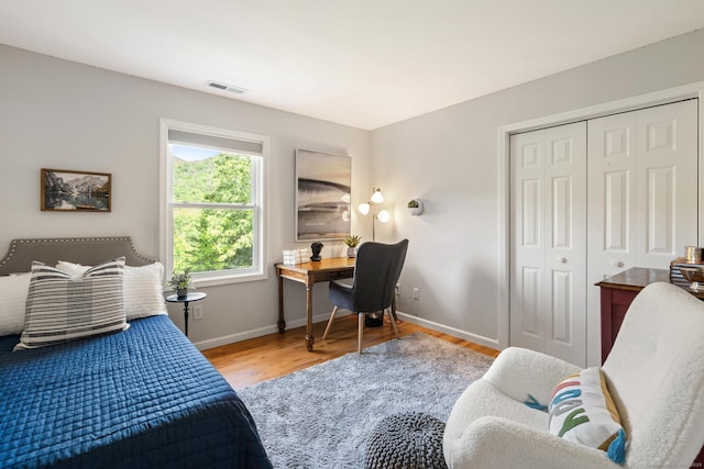 6 Lee Cir, Kent, CT 06757 - bedroom featuring wood finished floors, a closet, and baseboards