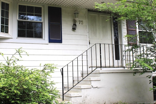 73 Devils Garden Rd, Norwalk, CT 06854 - entrance to property with a porch