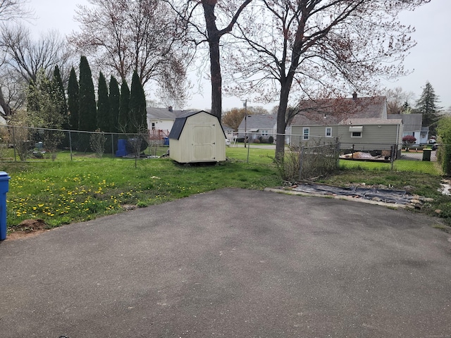 66 Macnamara St, Waterbury, CT 06708 - view of yard