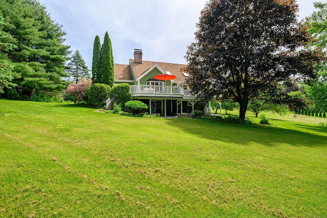 101 Railtree Hill Rd, Woodbury, CT 06798 - view of grassy yard with a deck