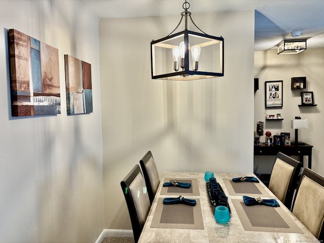 309 High Path Rd Unit 309, Windsor, CT 06095 - dining area with baseboards