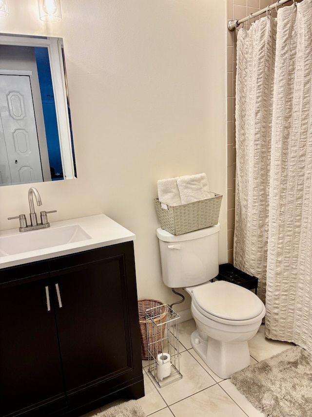 309 High Path Rd Unit 309, Windsor, CT 06095 - full bath featuring toilet, vanity, tile patterned floors, and curtained shower