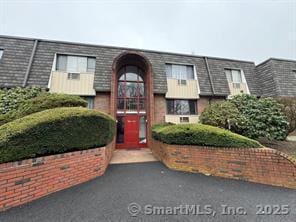 309 High Path Rd Unit 309, Windsor, CT 06095 - property entrance with mansard roof