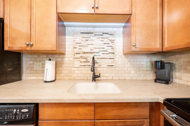 13 Hidden Knolls Cir Unit 13, Monroe, CT 06468 - kitchen featuring a sink, tasteful backsplash, light countertops, and dishwasher
