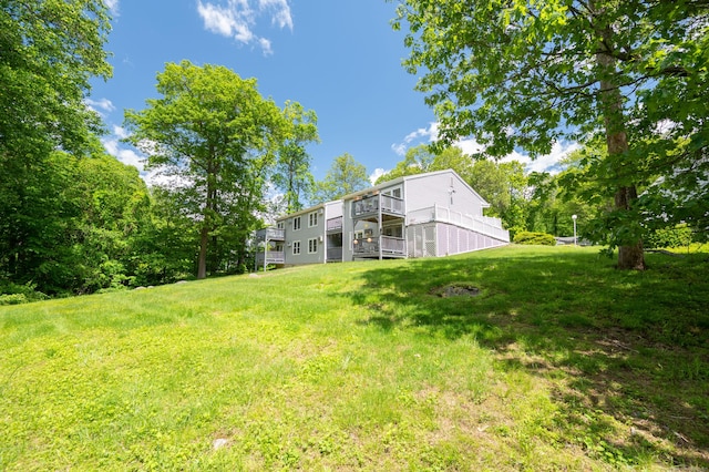 13 Hidden Knolls Cir Unit 13, Monroe, CT 06468 - view of grassy yard