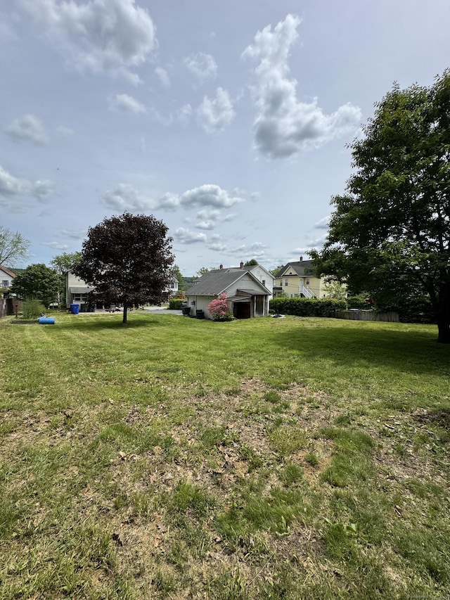 160 New Litchfield St, Torrington, CT 06790 - view of grassy yard