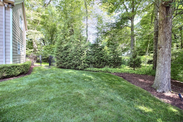52 Woodside Ave, Westport, CT 06880 - view of grassy yard