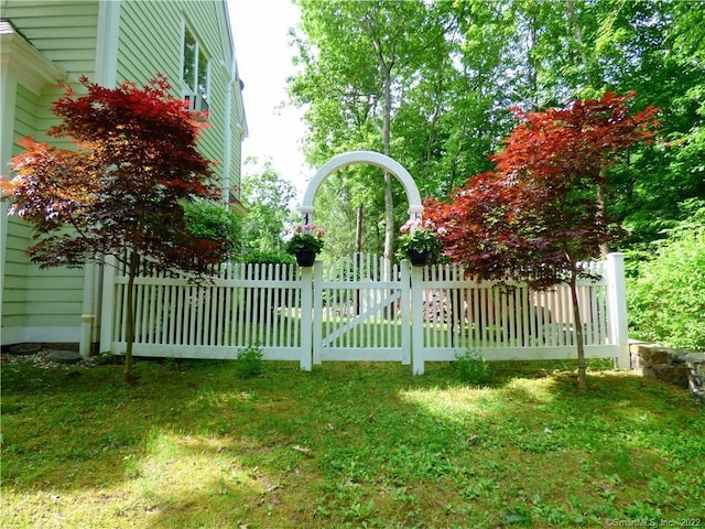 9A Obtuse Rocks Rd, Brookfield, CT 06804 - view of gate