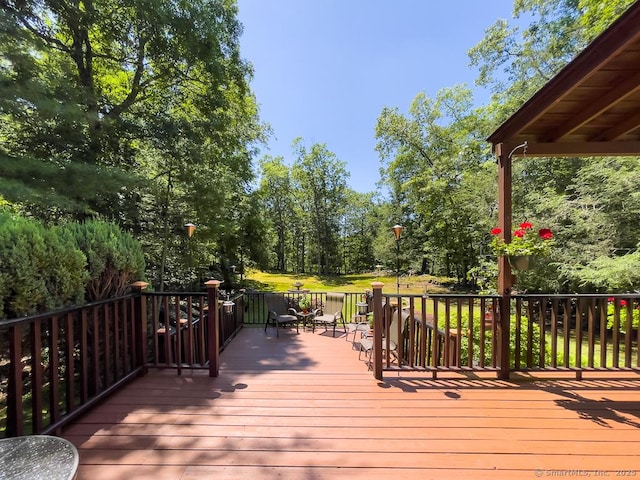 9A Obtuse Rocks Rd, Brookfield, CT 06804 - view of deck