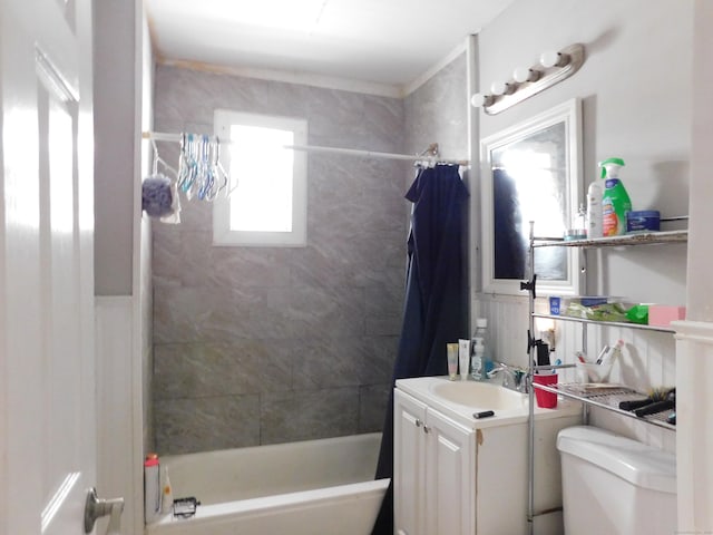 157 Madison Ter, Bridgeport, CT 06606 - bathroom with vanity, shower / tub combo with curtain, and toilet