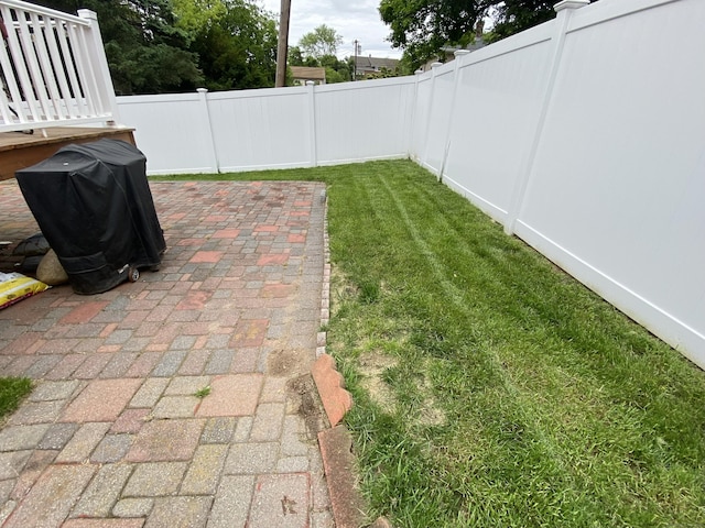 10 Richards Ave, Seymour, CT 06483 - view of yard with a patio area