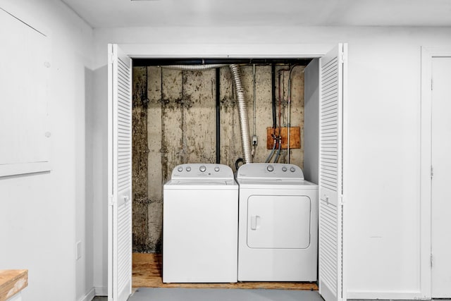 207 Summer Hill Dr Unit 207, South Windsor, CT 06074 - laundry room with washer and dryer
