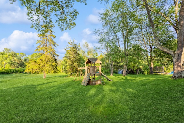 20 Karen Rd, Danbury, CT 06811 - view of green lawn with a playground