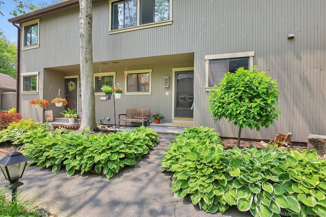 2 Edgehill Ct Unit 2, Woodbury, CT 06798 - view of exterior entry