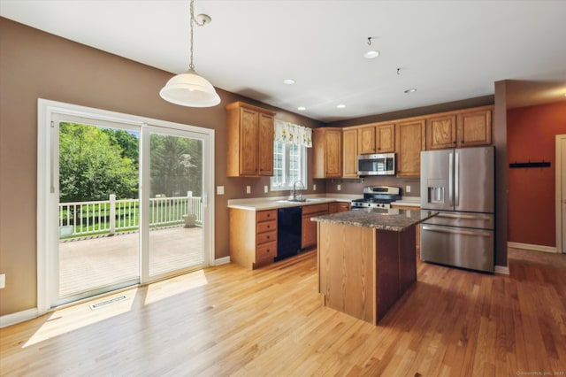 67 Bartman Rd, Haddam, CT 06441 - kitchen featuring stainless steel appliances, a sink, baseboards, light wood finished floors, and recessed lighting