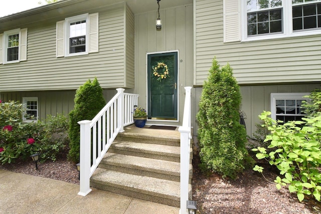 10 Brewer Rd, East Hampton, CT 06424 - view of property entrance