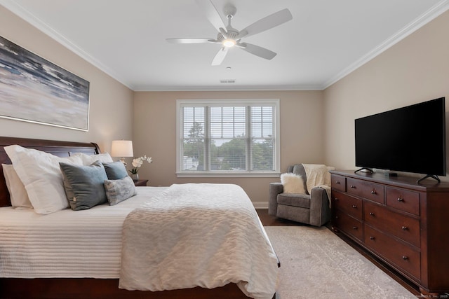 788 Farmington Ave Apt 202, Farmington, CT 06032 - bedroom with crown molding, a ceiling fan, and baseboards