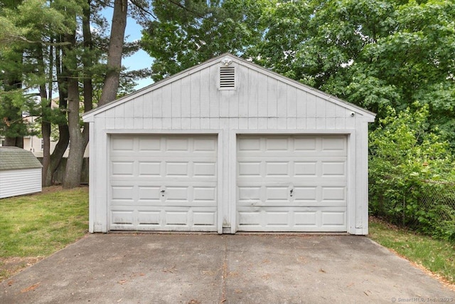 23 Salem Rd, East Hartford, CT 06118 - view of detached garage