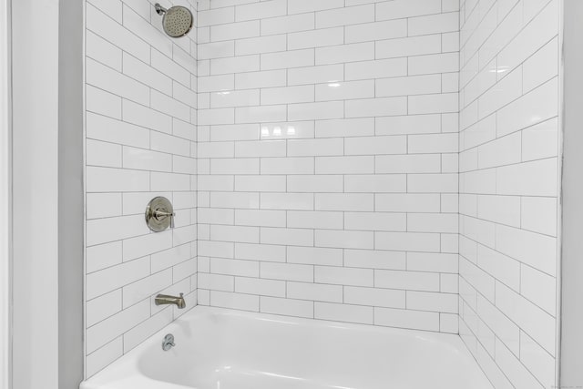 325 River Rd, Hamden, CT 06518 - bathroom with washtub / shower combination