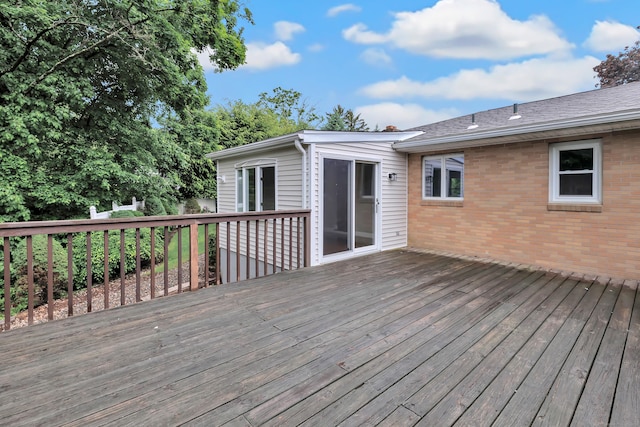 325 River Rd, Hamden, CT 06518 - view of deck
