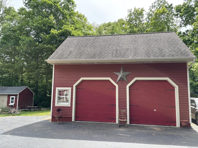 676 Deep River Rd, Colchester, CT 06415 - view of detached garage
