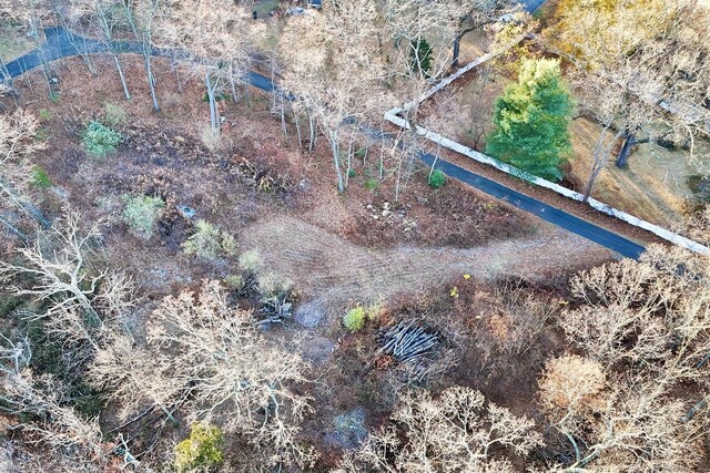 24 Burma Rd, Woodbridge, CT 06525