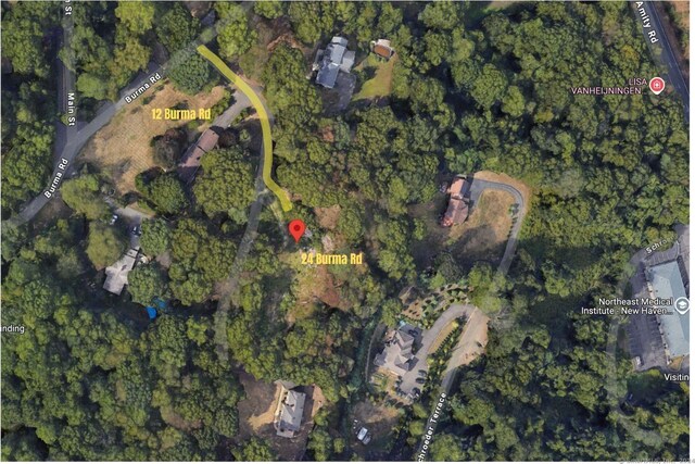 24 Burma Rd, Woodbridge, CT 06525