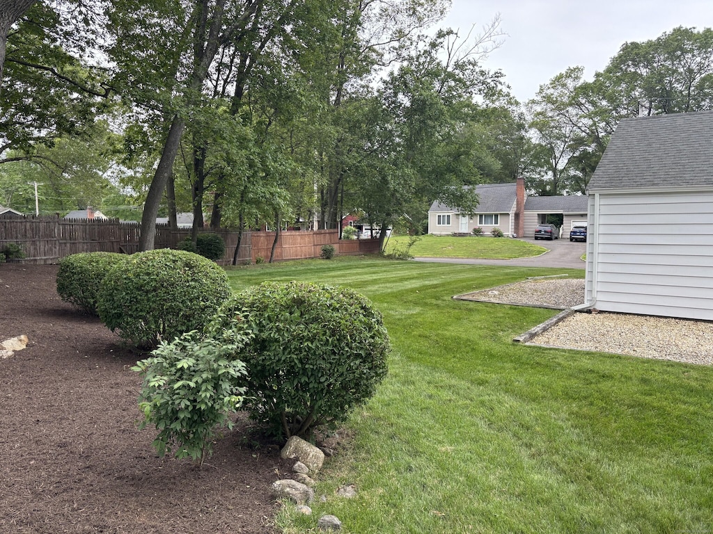 110 Cottage St, Trumbull, CT 06611 - view of yard