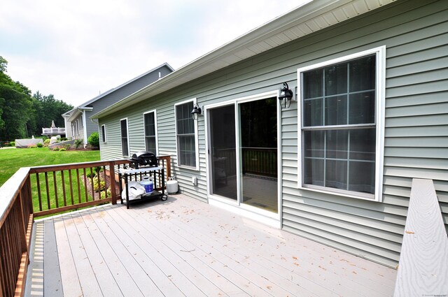 221 Scenic Dr Unit 221, Berlin, CT 06037 - deck with a yard