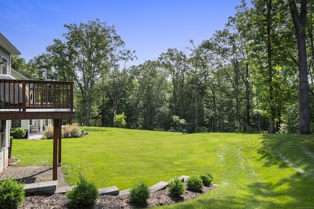 221 Scenic Dr Unit 221, Berlin, CT 06037 - view of grassy yard with a wooden deck