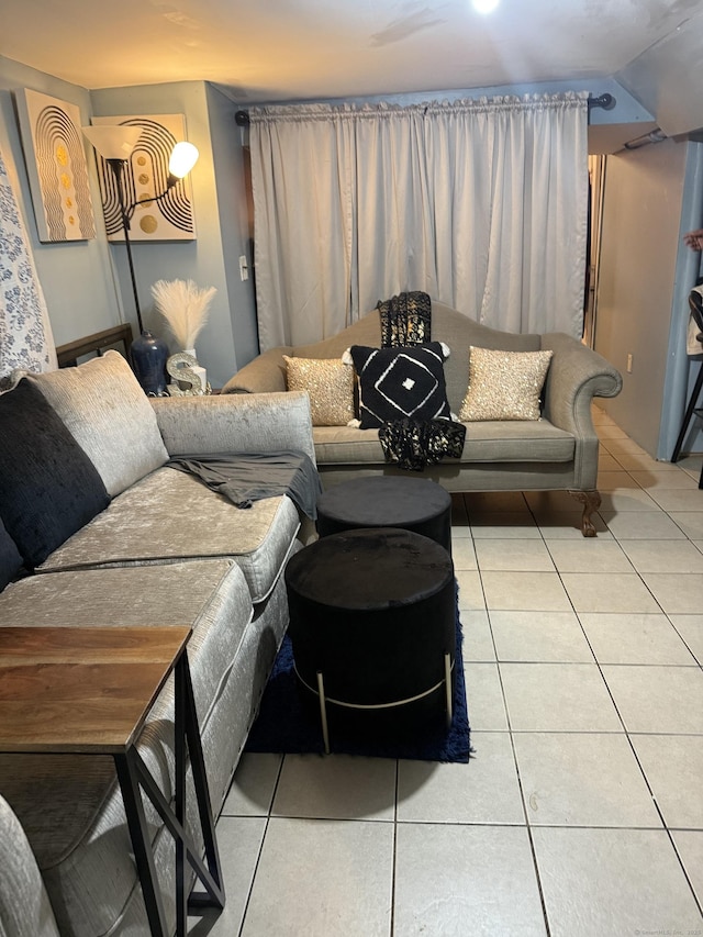 290 Ridgefield Ave, Bridgeport, CT 06610 - view of tiled living area