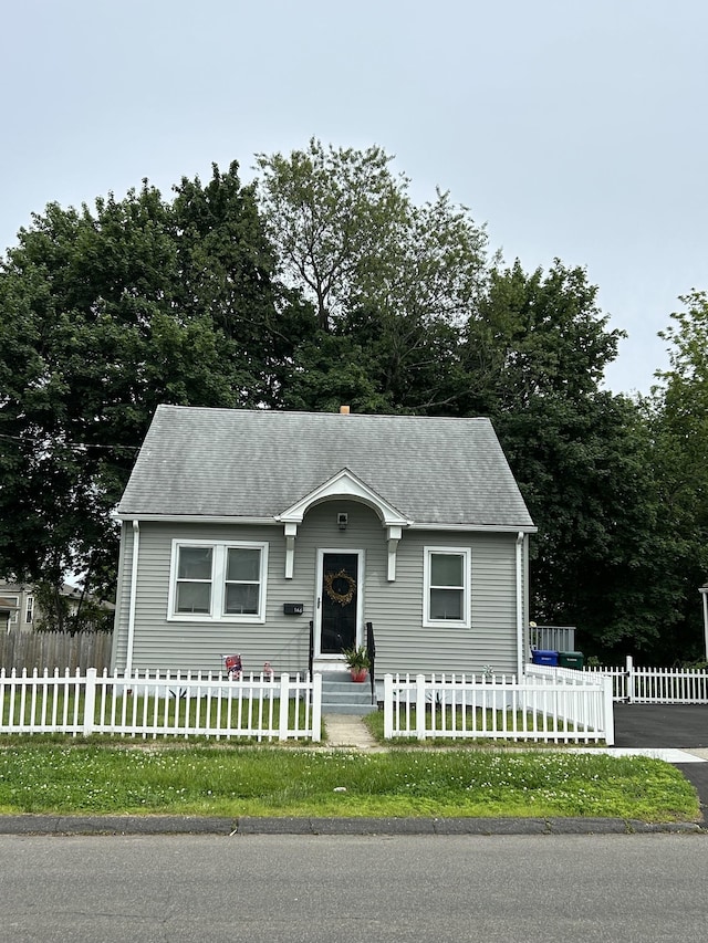 146 Knowlton St, Stratford, CT 06615 - bungalow-style home featuring a shingled roof