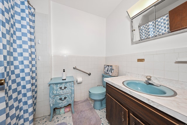 408 Reservoir Rd, Southbury, CT 06488 - full bath featuring tile walls, toilet, vanity, tile patterned flooring, and curtained shower