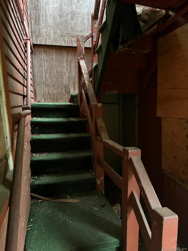 50 Elmwood Ave, Waterbury, CT 06710 - view of staircase