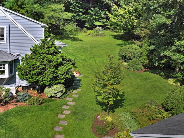 89 Pease Rd, Woodbridge, CT 06525 - view of green lawn