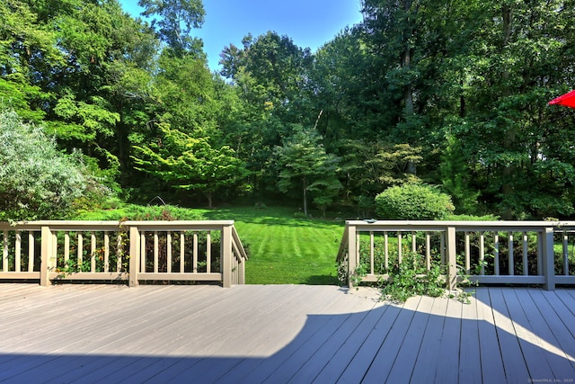 89 Pease Rd, Woodbridge, CT 06525 - deck with a yard