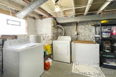 25 Myrtle Ave, Ansonia, CT 06401 - laundry area featuring independent washer and dryer