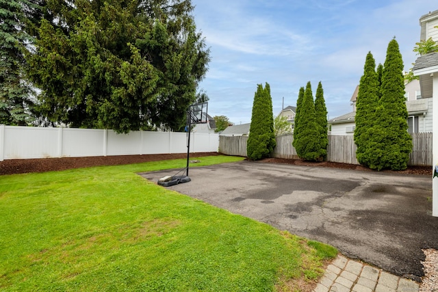 86 Chambers St, Waterbury, CT 06708 - view of yard with basketball hoop