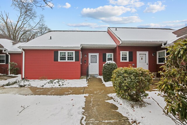 415 Lady Bug Ln Unit 415, Vernon, CT 06066 - townhome / multi-family property with entry steps