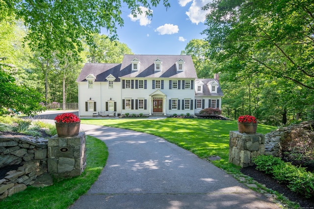 68 Topstone Rd, Ridgefield, CT 06877 - view of front of house with a front yard