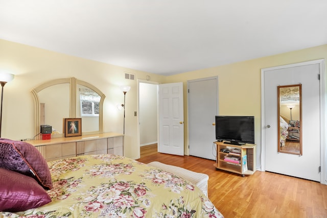 15 Amherst Pl, Stamford, CT 06902 - bedroom featuring light wood-style flooring
