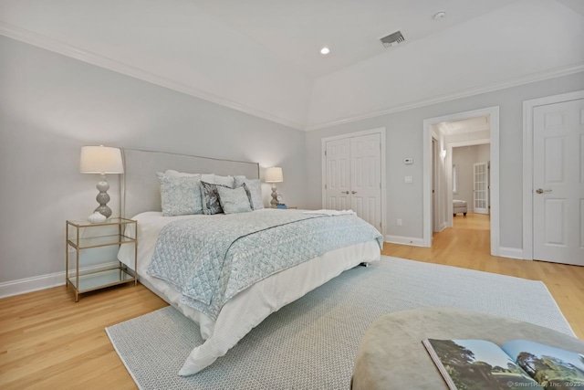 32 Jeffrey Rd, Greenwich, CT 06830 - bedroom with wood finished floors, baseboards, ornamental molding, a closet, and recessed lighting
